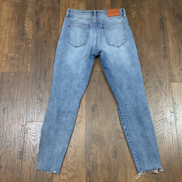 LUCKY BRAND - ClLucMid Rise Super Skassic Blue Distressed Women's Jeans - Picture 8 of 8